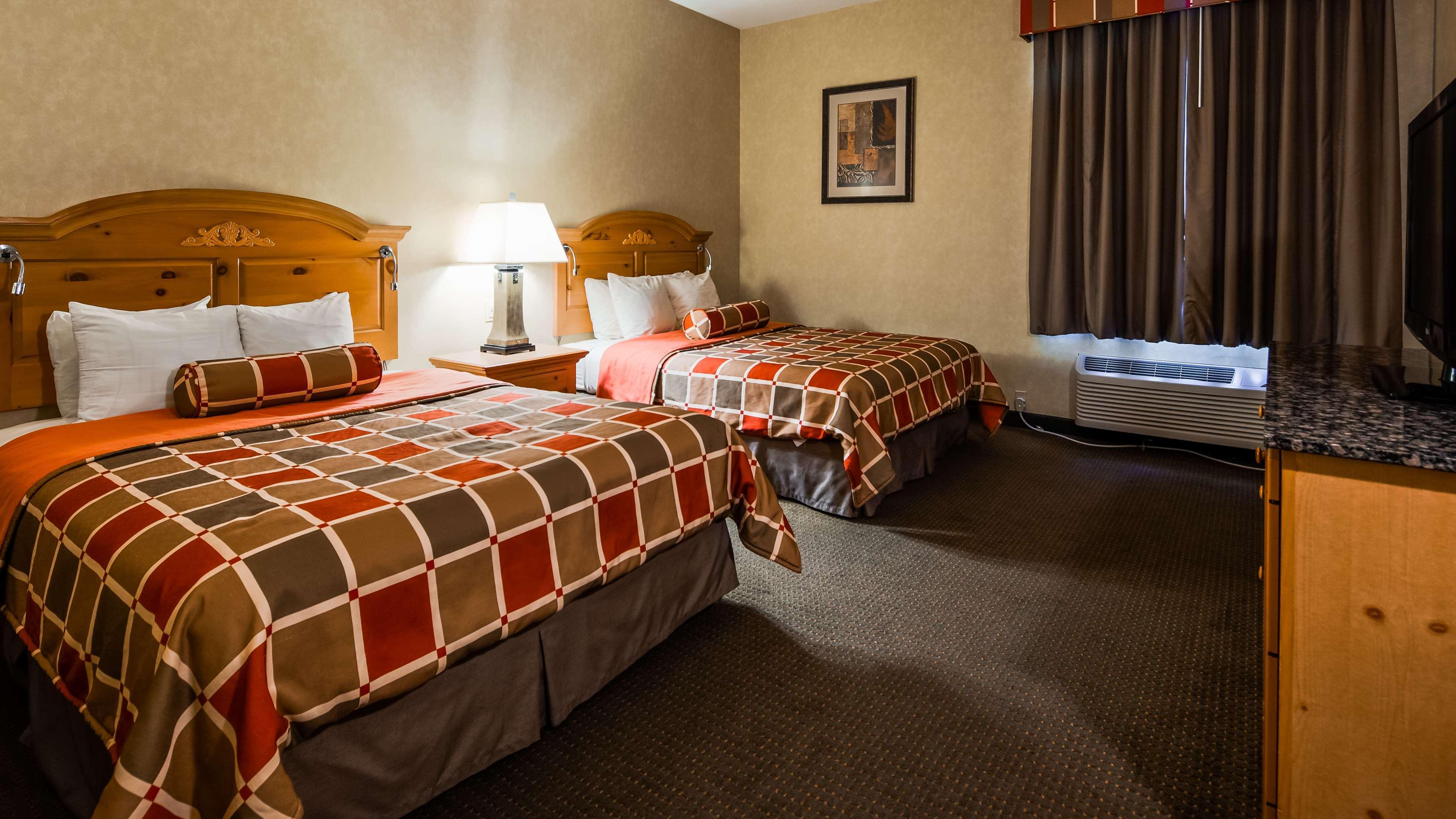 Best Western Plus Revere Inn & Suites Paradise Exterior photo