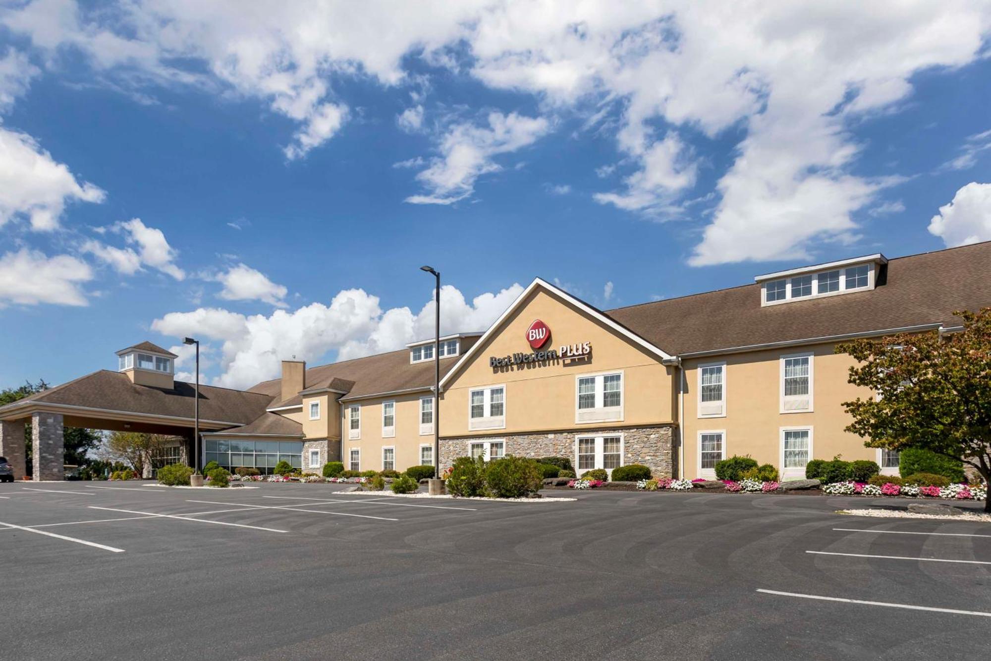 Best Western Plus Revere Inn & Suites Paradise Exterior photo